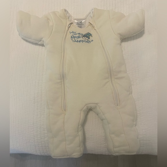 Baby Merlin Magic sleepsuit - Picture 1 of 5